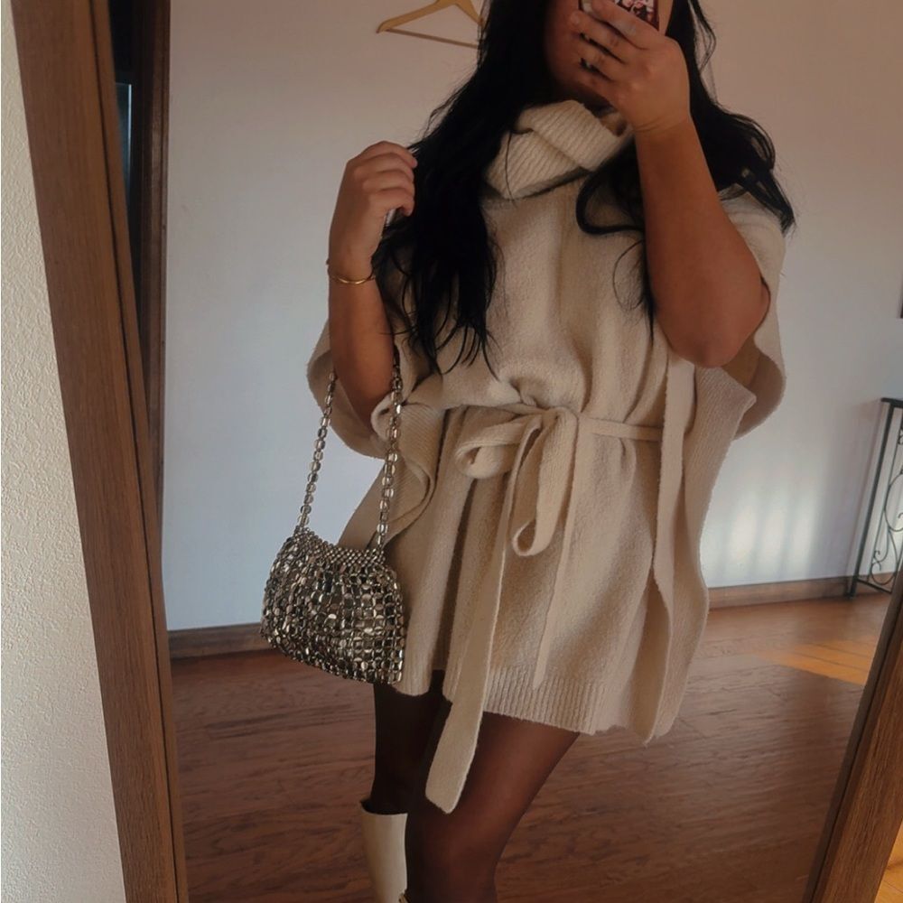 Creamsweater Dress